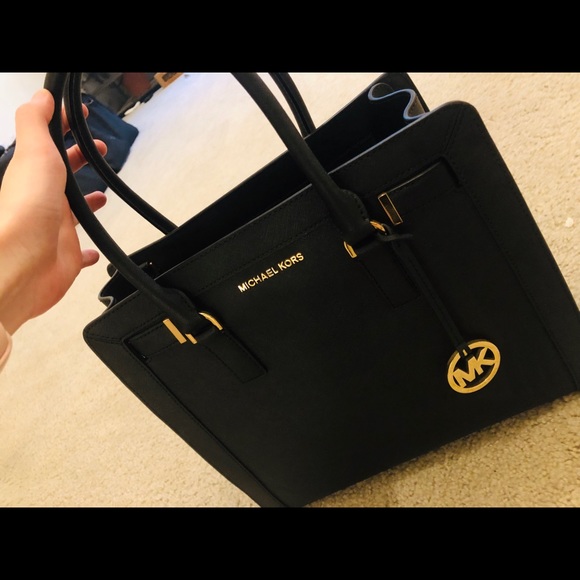 Michael Kors Handbags - Michael Kors  Classic Big Bag
